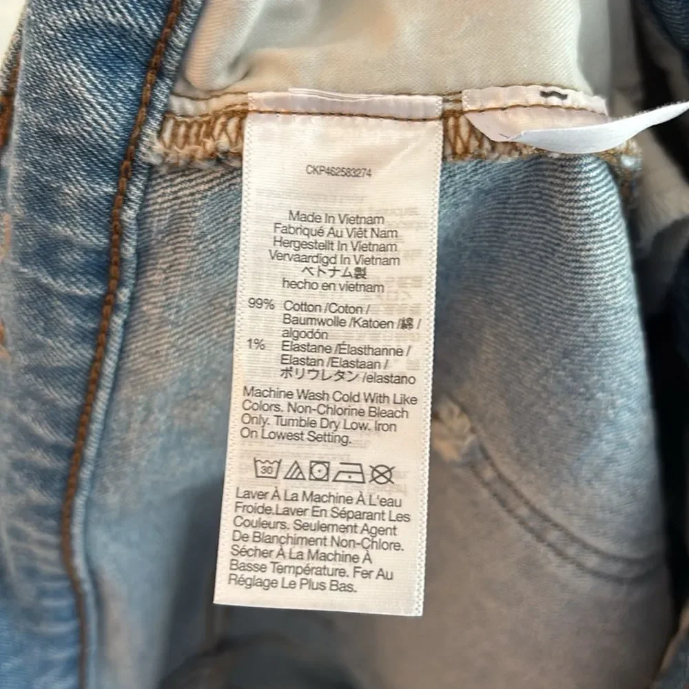 Madewell women’s the perfect vintage jeans Light Blue Denim Jeans distressed 33!